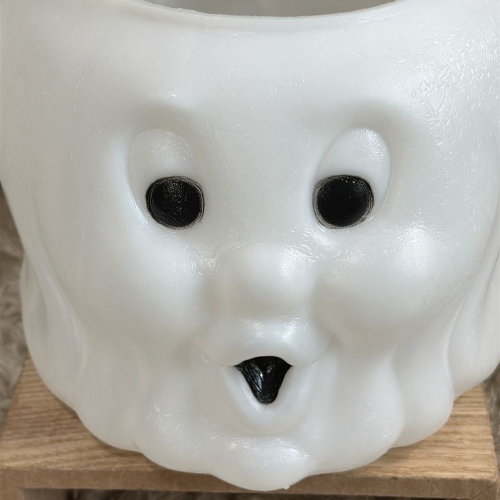 Vintage Ghost‎ Blow Mold White Ghost
Candy Pail Halloween Bucket Decor - Picture 3 of 17